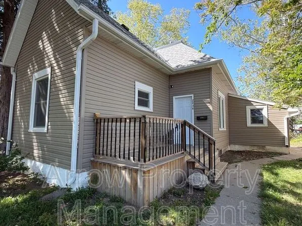 2434 W St, Lincoln, NE 68503