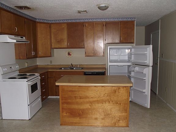 4th image of 2053 Columbus Cir