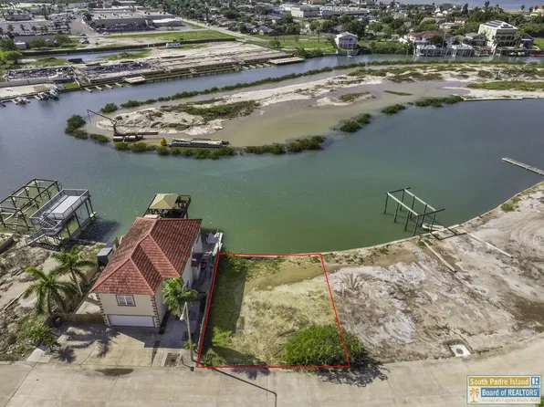 1524 Harbor Island Dr, Pt Isabel, TX 78578