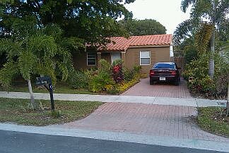 1st image of 1508 NW 6th Ave