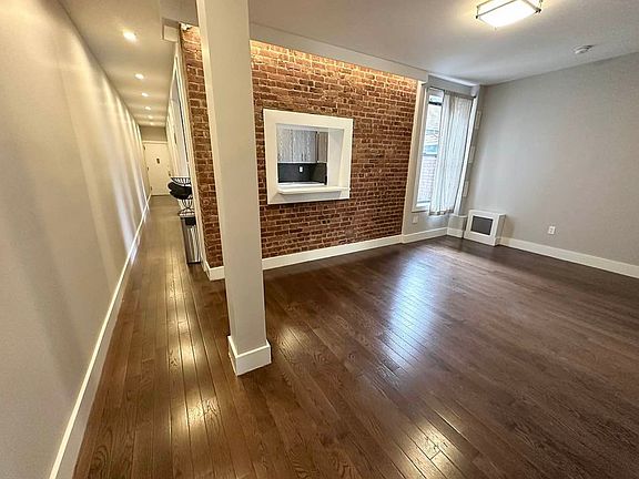 3rd image of 92 Wadsworth Ave APT 5