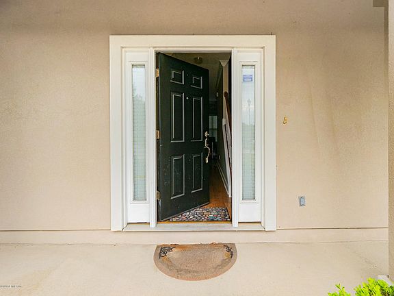 3rd image of 3346 Millcrest Dr