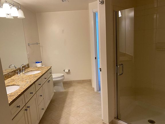 3rd image of 120 Park Pl #120