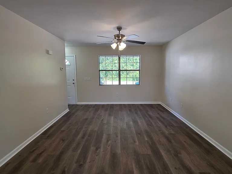 113 Park Pl — Photo 3