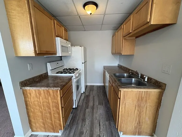 776 N Main St #201 — Photo 4