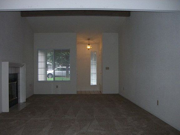 4th image of 2351 Pamela Ln