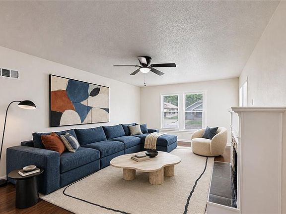 3rd image of 3646 Askew Ave