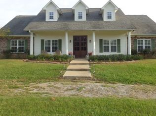 1023 Perrett Rd, Hazlehurst, MS 39083