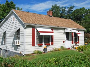 81 New Turnpike Rd, Troy, NY 12182