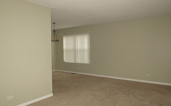 2nd image of 2851 Hillsboro Ln
