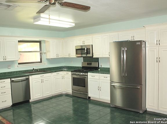 4th image of 8235 Campobello Dr
