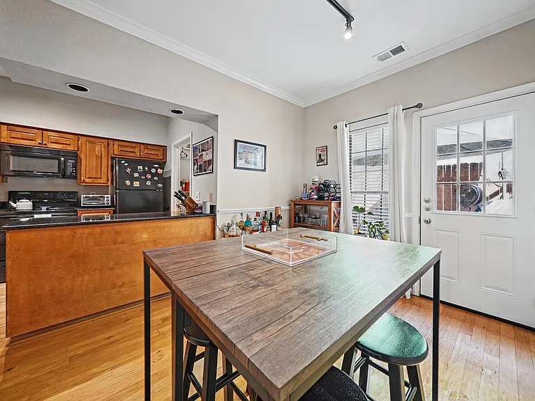 1307 Kinney Ave #155 — Photo 8