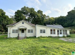 2516 Prescott St, Sioux City, IA 51103