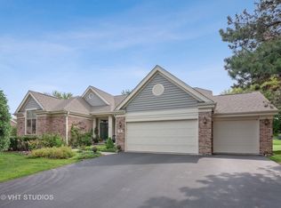 7 Sun Valley Ct, Lake In The Hills, IL 60156