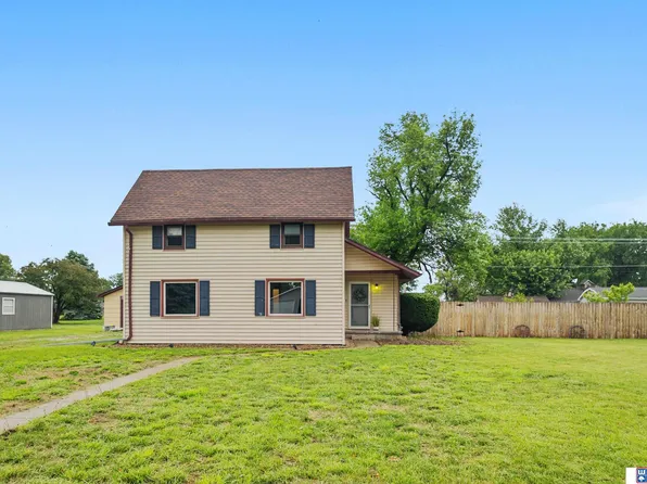 220 Douglas St, Bradshaw, NE 68319