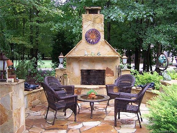 3rd image of 2581 Berne Ln #338