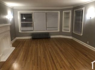 7604 S Phillips Ave APT 1, Chicago, IL 60649