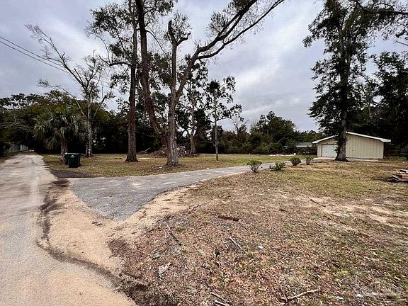 4th image of 8814 N Davis Hwy