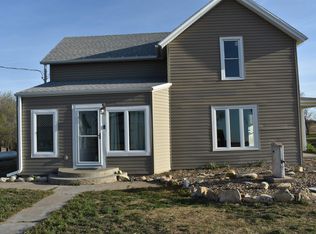 1721 Susank Rd, Hoisington, KS 67544