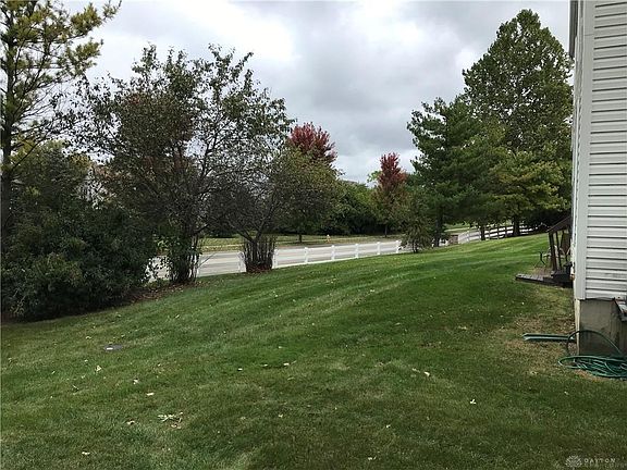 3rd image of 2590 King Arthur Way