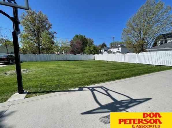 1638 N Nye Ave, Fremont, NE 68025