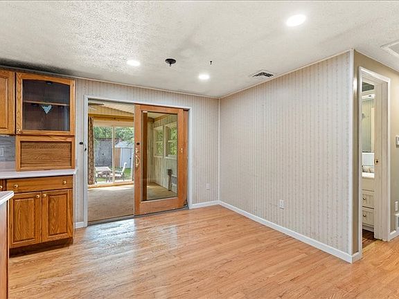 5th image of 3474 Margery St