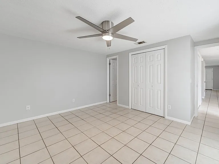 1125 Bradley Cir — Photo 10