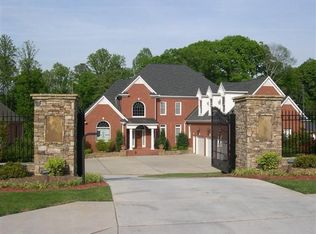 12 Old Canton Rd, Marietta, GA 30068