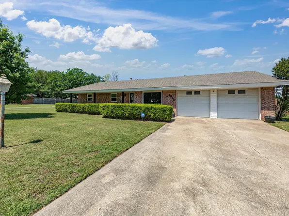 1312 Rock St, Bowie, TX 76230