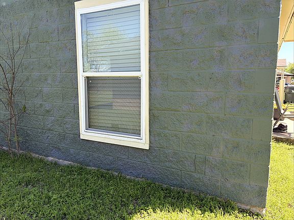 5th image of 2722 Mildred St