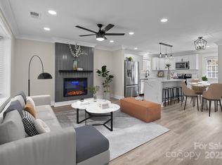 8901 Shadowood Ln, Charlotte, NC 28273