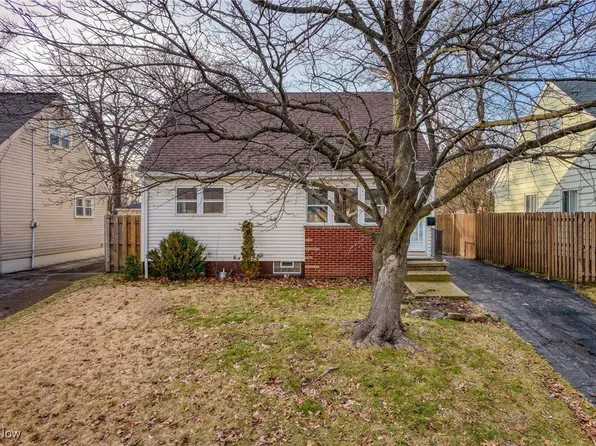 884 Blanding Ave, Akron, OH 44310