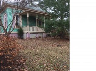 411 S Polk St, Athens, IL 62613