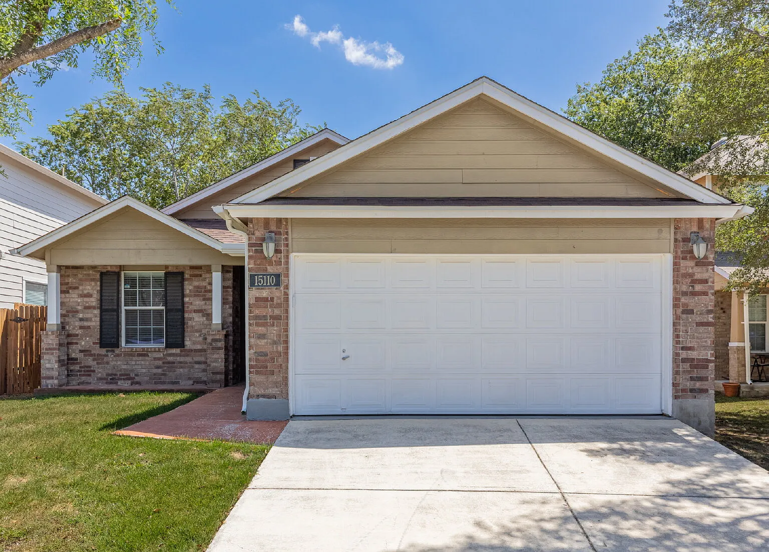 3 bed, 2.0 bath, 1267 sqft, $1,695 — Photo 1