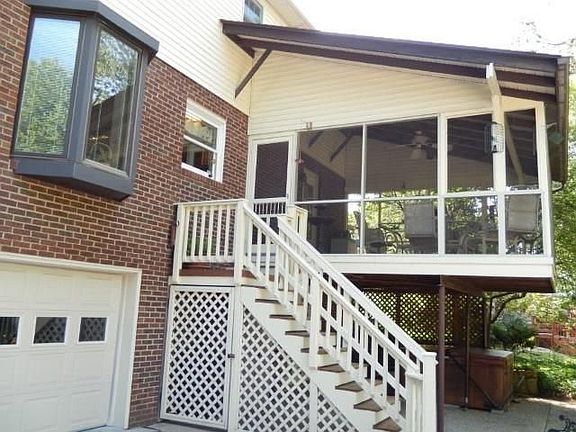 2nd image of 8716 Lakeridge Dr