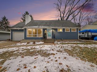 305 Sandy Ridge Ct, Midland, MI 48640