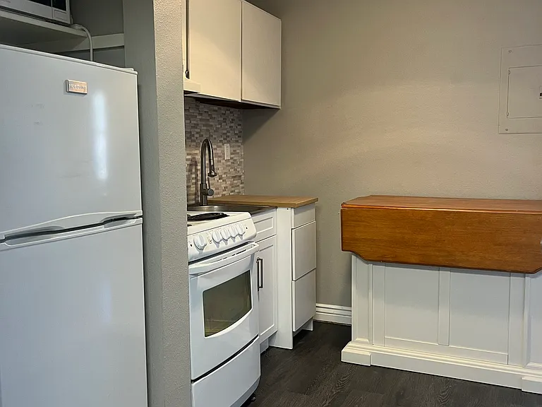2101 S Josephine St #206 — Photo 10