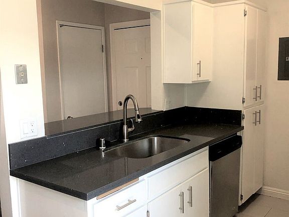 4th image of 3771 Keystone Ave APT 8