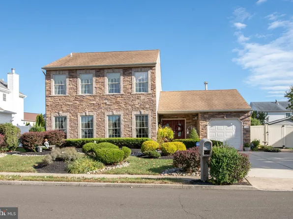 1472 Custom House Sq, Bensalem, PA 19020