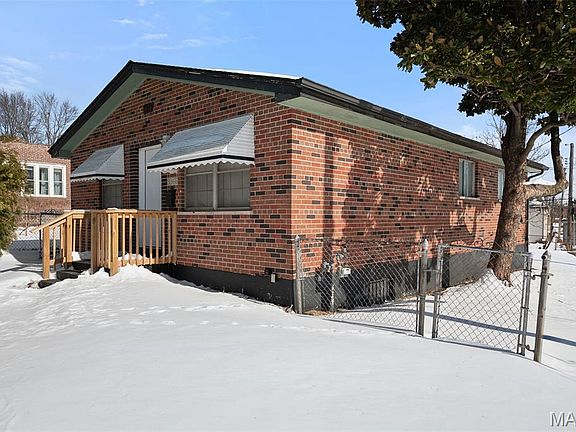 3rd image of 3566 Bamberger Ave
