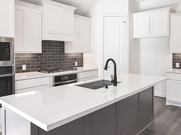 2nd image of 2207 Zachry Drive
