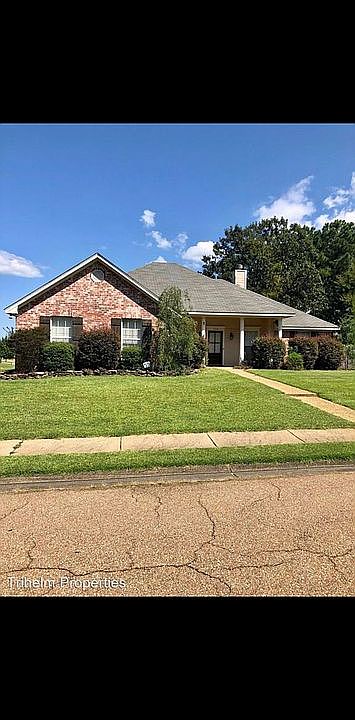 1st image of 114 Ashton Dr