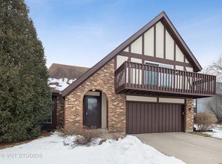 1103 Plum Tree Dr, Crystal Lake, IL 60014