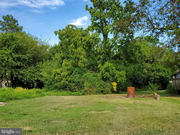 16552 Oakley Dr, Cobb Island, MD 20625