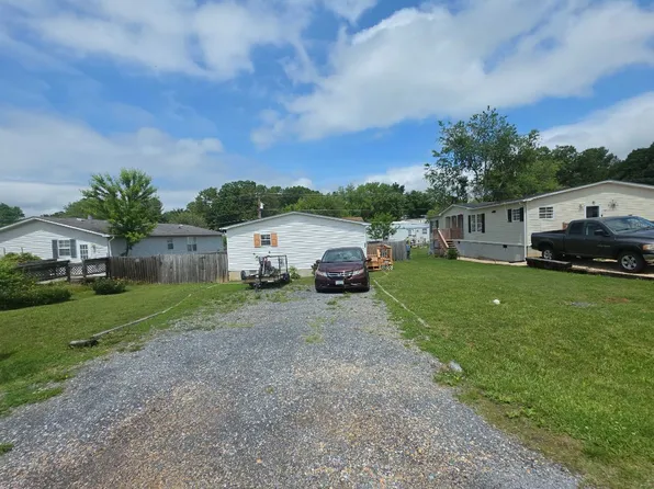 57 Patriot Dr, Waynesboro, VA 22980
