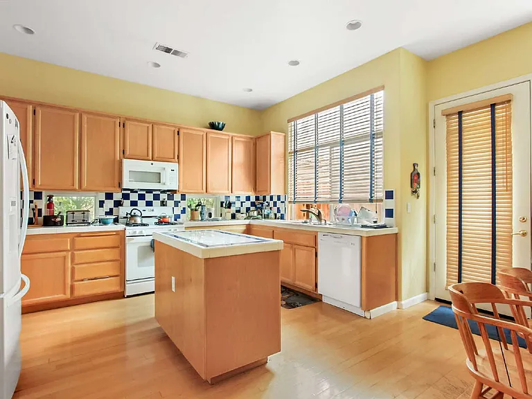 1812 Tahoe Pl — Photo 12