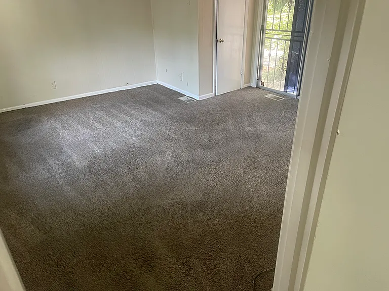 2364 Cross St NW — Photo 2