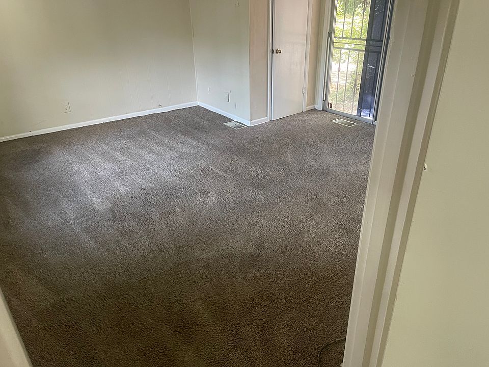 2nd image of 2364 Cross St NW