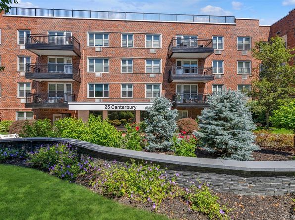 25 Canterbury Road #1F, Great Neck, NY 11021