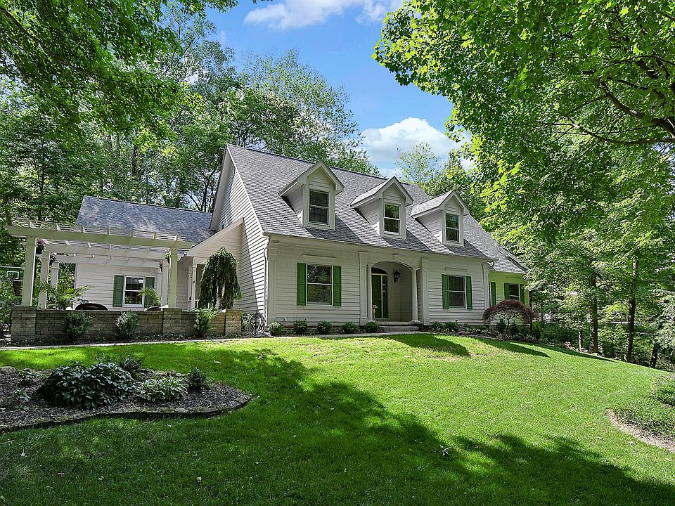 1st image of 667 Westwood Dr